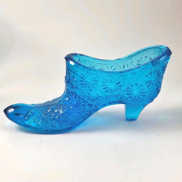 Vintage Victorian Style Fenton Daisy and Button Blue Glass Shoe - Picture 9 of 9